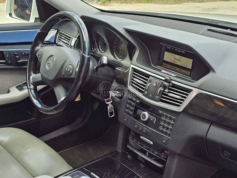 Mercedes Benz E 350 