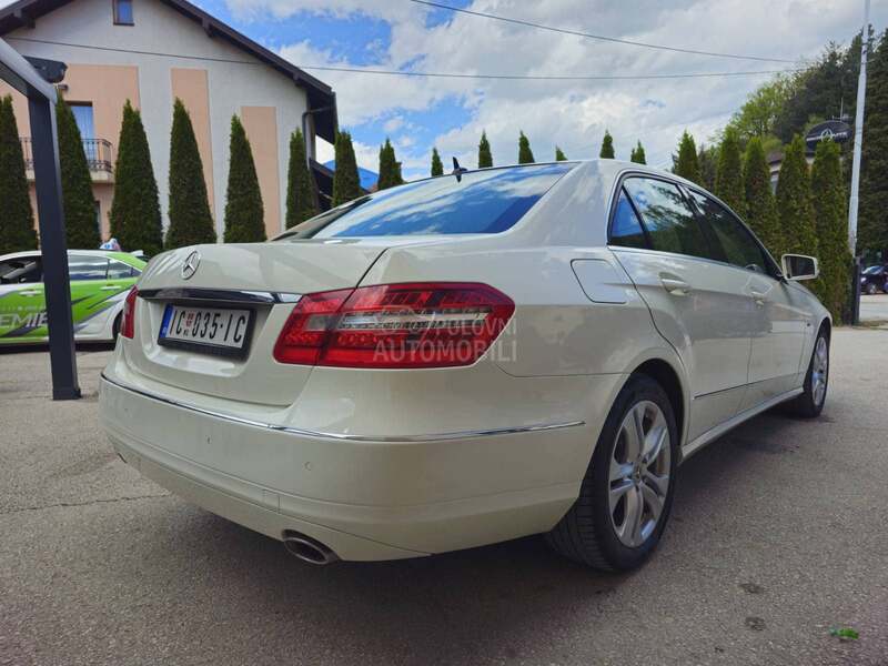 Mercedes Benz E 350 