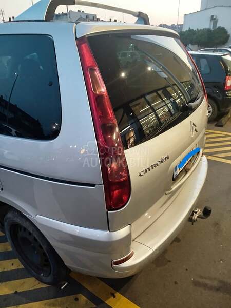 Citroen C8 