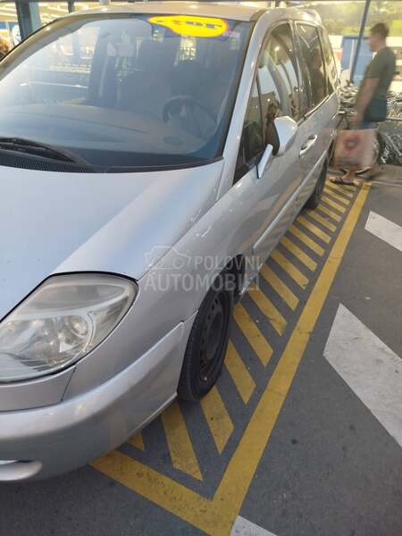 Citroen C8 