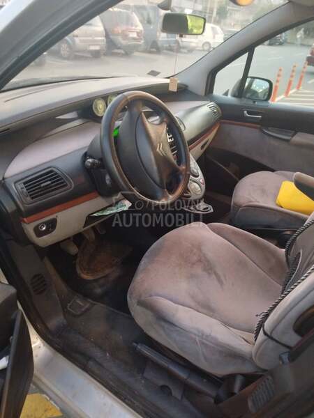 Citroen C8 