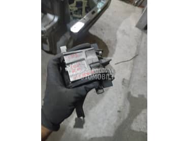 Nosac motora za Peugeot 407