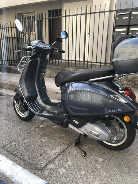 Vespa primavera 125
