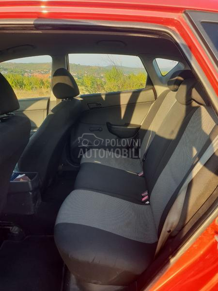 Hyundai i30 1,4 DOHC 5VR GL