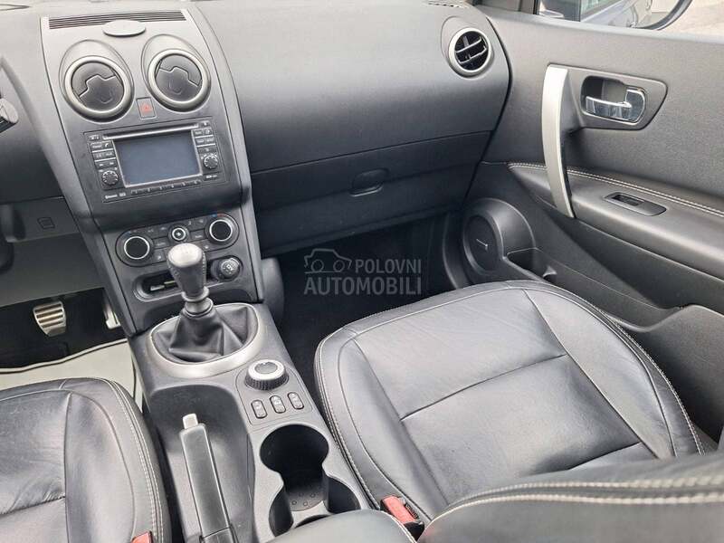 Nissan Qashqai + 2 2.0dCi 4WD TEKNA CH