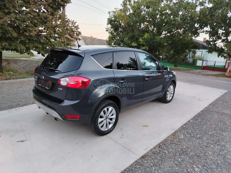 Ford Kuga 4x4 Titanium