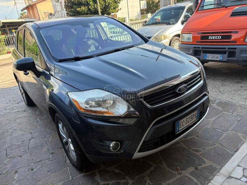 Ford Kuga 4x4 Titanium
