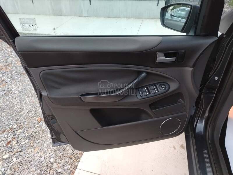 Ford Kuga 4x4 Titanium