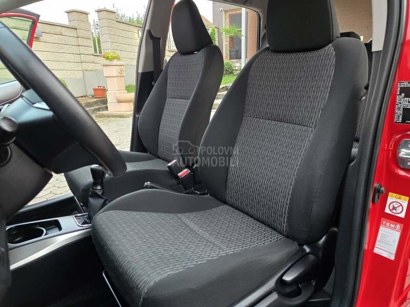 Toyota Yaris 1.0 VVT-I 62.000 hk