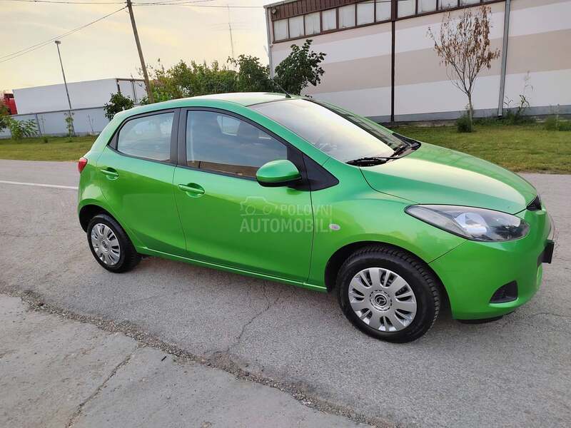 Mazda 2 1,3i 2008g /L E P A/