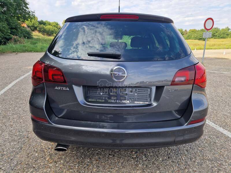 Opel Astra J 2.0 CDTi