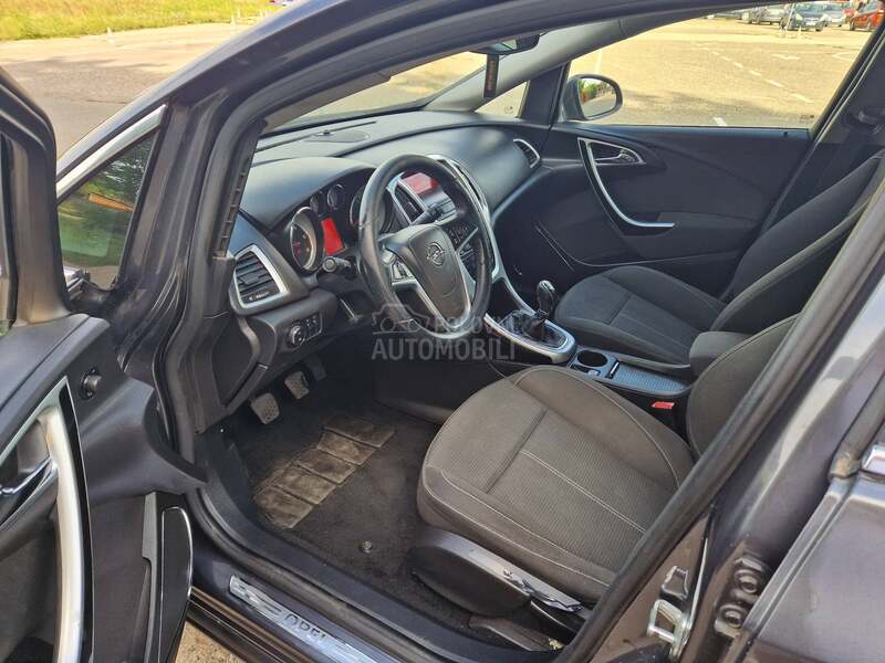Opel Astra J 2.0 CDTi