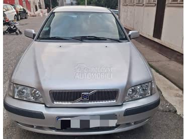 Delovi za Volvo S40 2002. god.