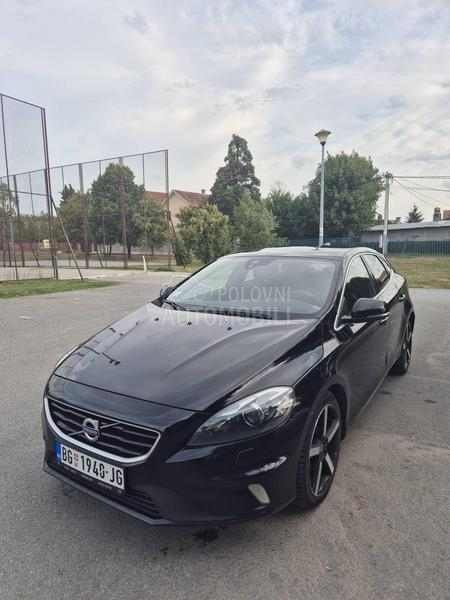 Volvo V40 R design