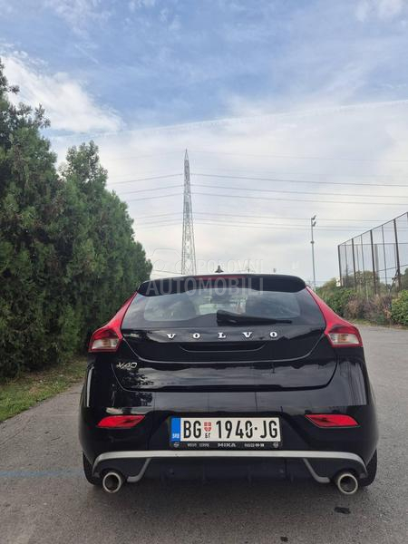 Volvo V40 R design
