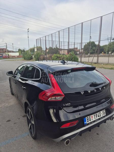 Volvo V40 R design