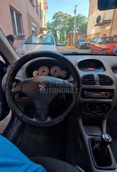Peugeot 206 1.1