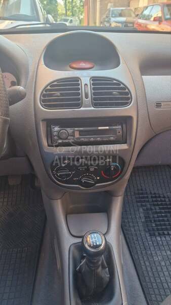 Peugeot 206 1.1