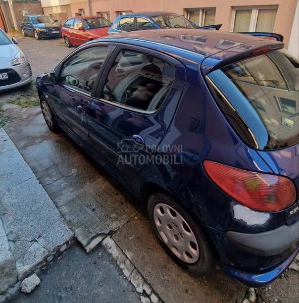Peugeot 206 1.1