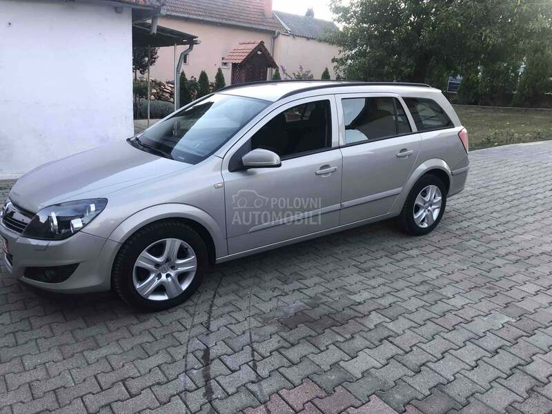 Opel Astra H 