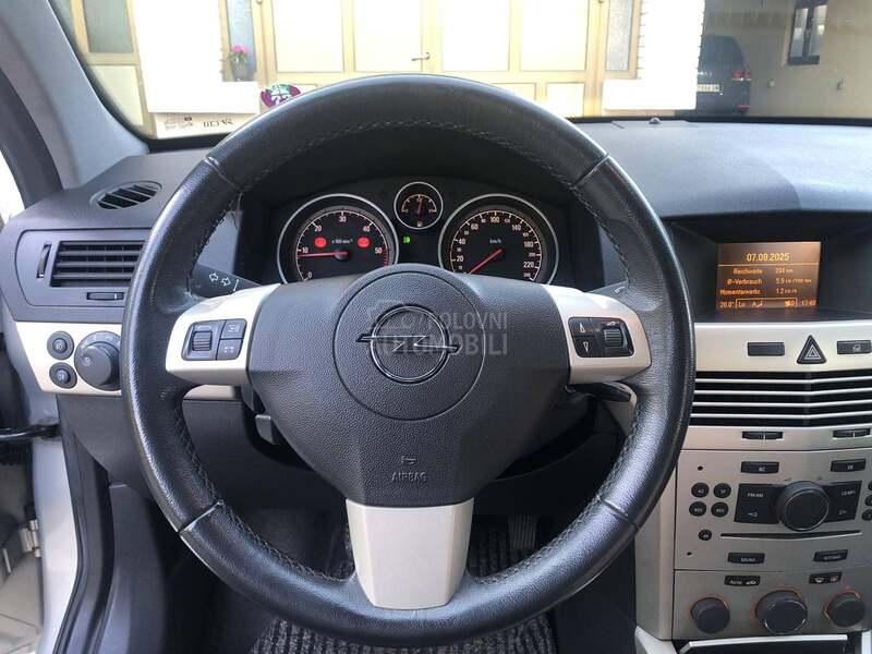 Opel Astra H 