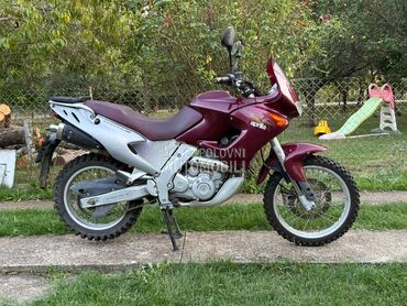 Aprilia Pegaso 650 duple gume