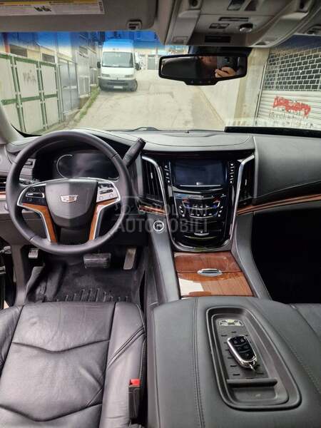 Cadillac Escalade 