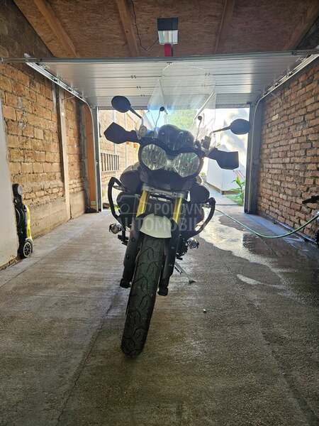 Triumph Tiger 800