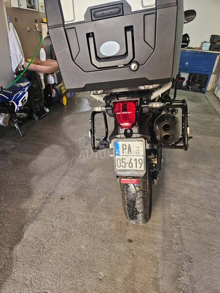 Triumph Tiger 800