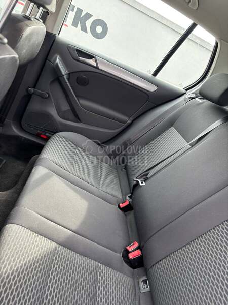 Volkswagen Golf 6 1.6 TDI Bluemotion