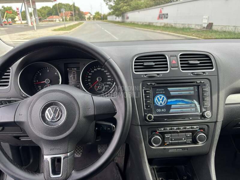 Volkswagen Golf 6 1.6 TDI Bluemotion