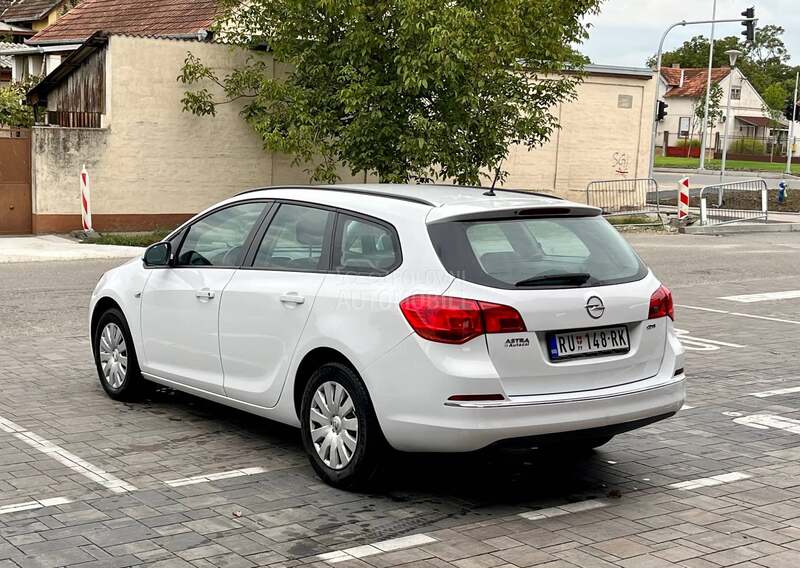 Opel Astra J 1.7 Cdti