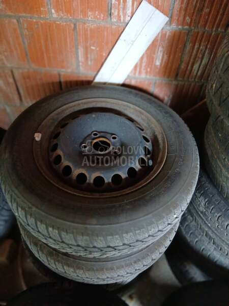 Dunlop 195/65 R15 Zimska