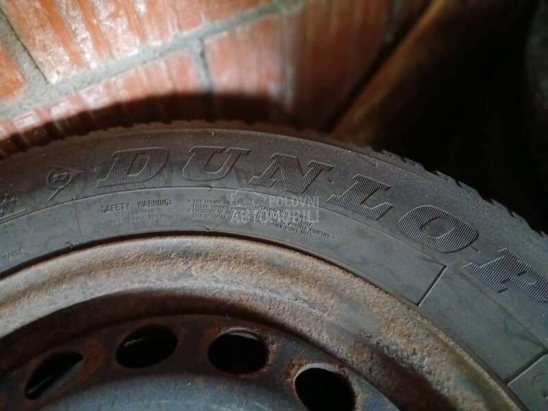 Dunlop 195/65 R15 Zimska