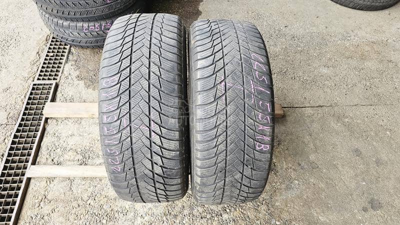 Bridgestone 225/55 R18 Zimska