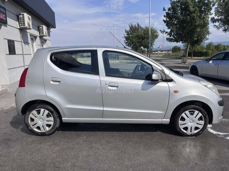 Nissan Pixo 1.0 12v Accent