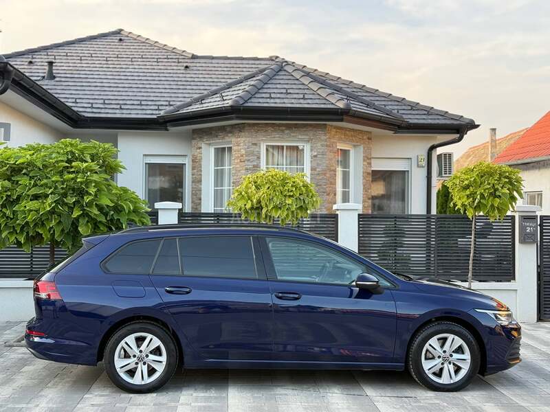 Volkswagen Golf 8 2.0