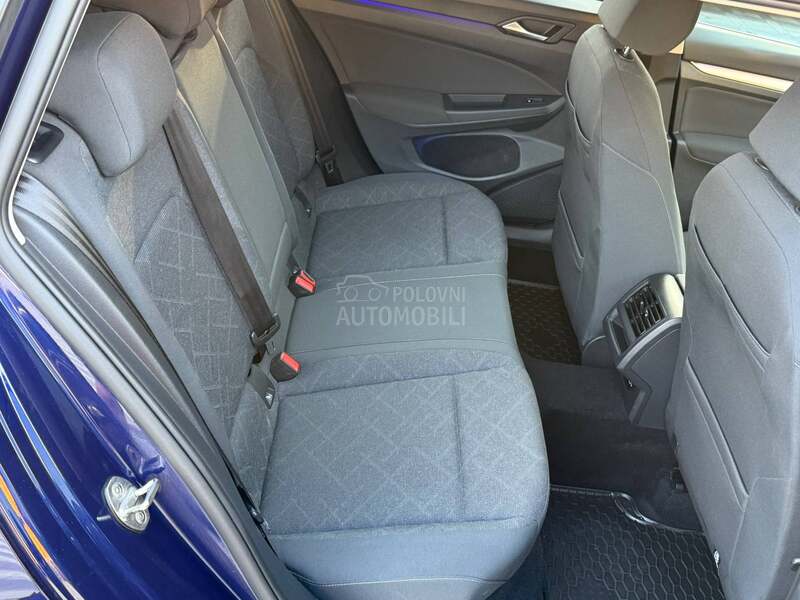 Volkswagen Golf 8 2.0