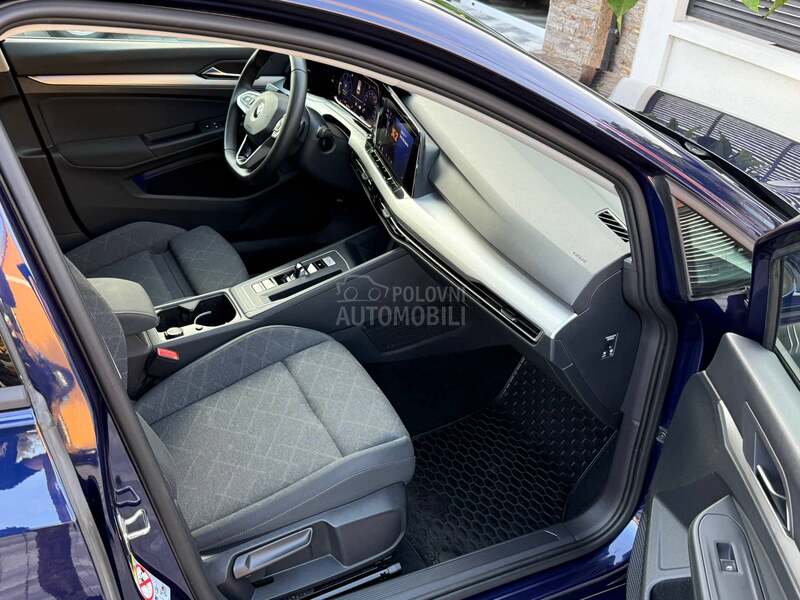 Volkswagen Golf 8 2.0