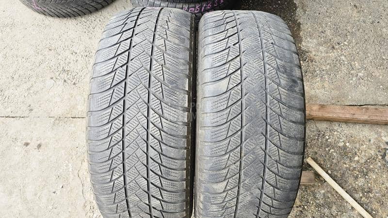 Bridgestone 225/55 R18 Zimska