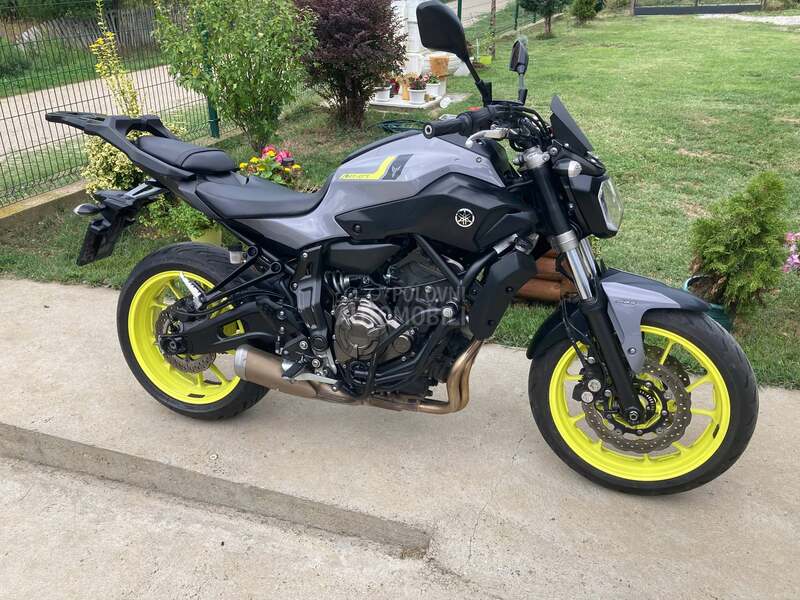 Yamaha MT07 night fluo mt 07