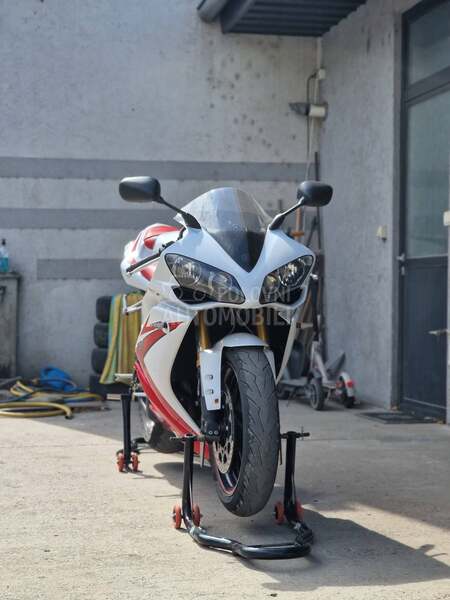 Yamaha YZF 1000