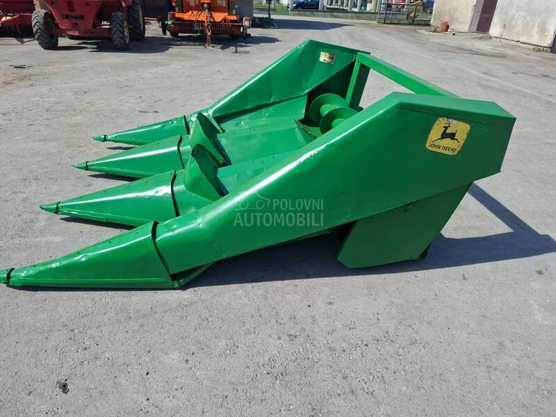 John Deere Tri reda 343E