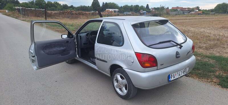 Ford Fiesta 1.4 16 v clima