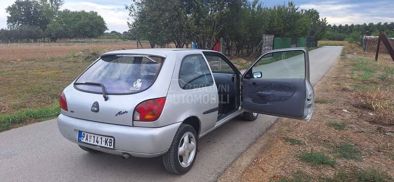 Ford Fiesta 1.4 16 v clima