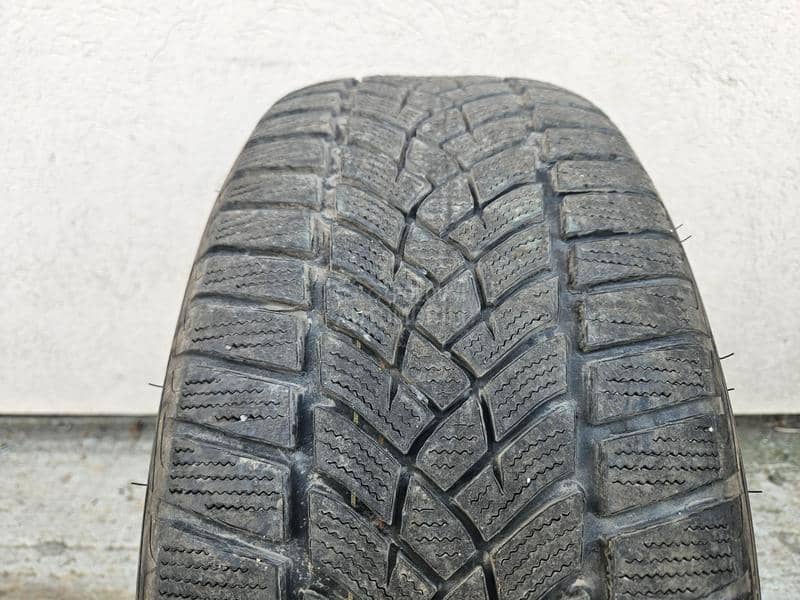 Goodyear 225/55 R16 Zimska