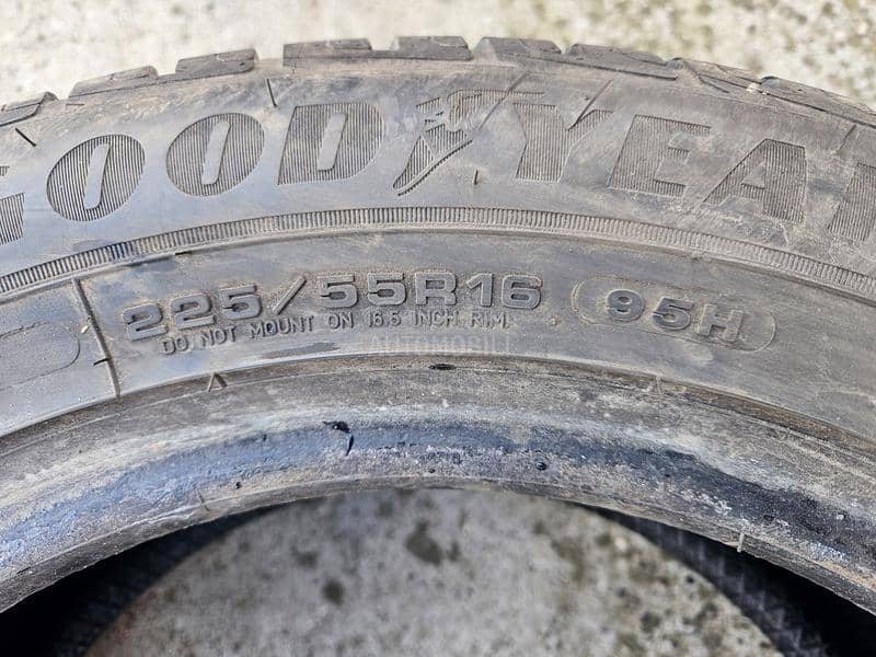 Goodyear 225/55 R16 Zimska