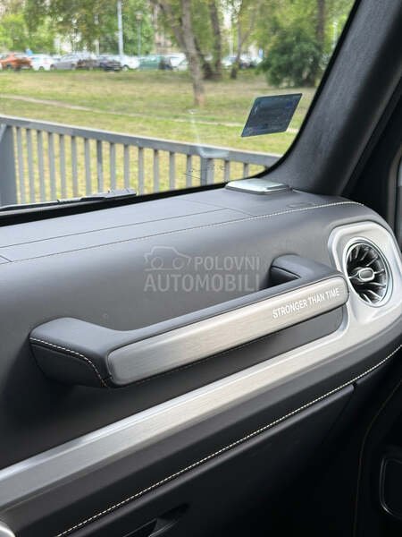 Mercedes Benz G 400 Stronger Than Time
