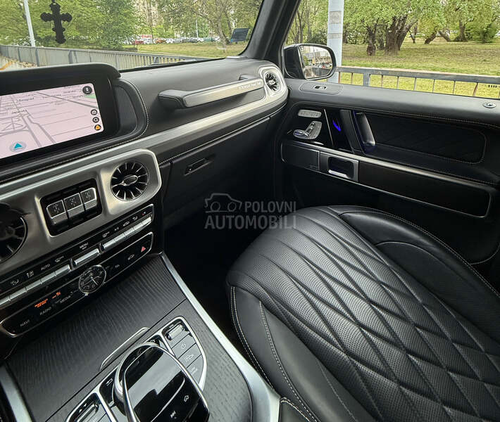 Mercedes Benz G 400 Stronger Than Time