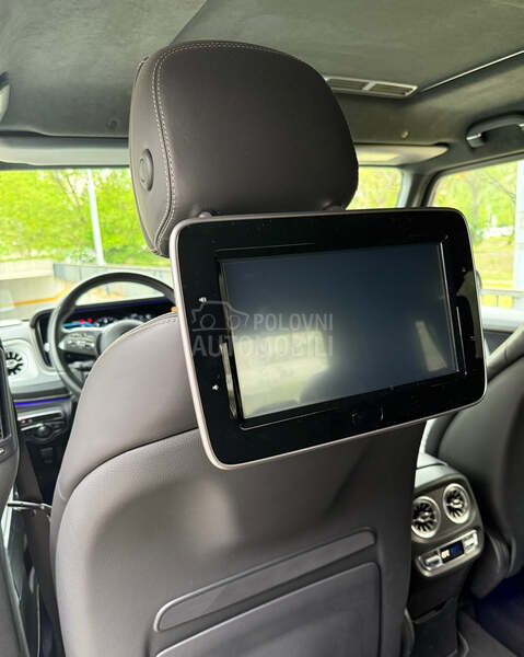 Mercedes Benz G 400 Stronger Than Time